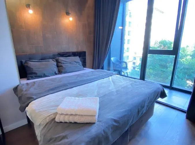 Rentnow New Lux Business Apartment In The Center