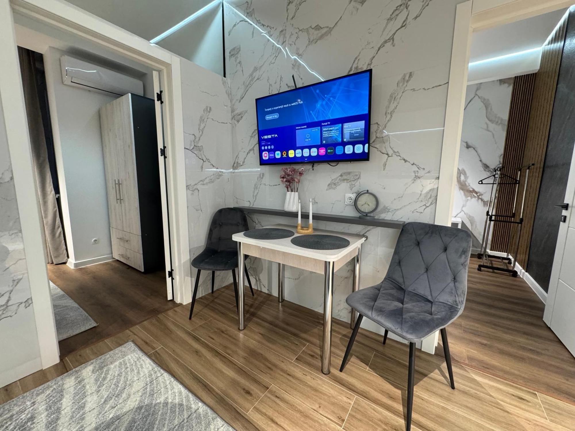 Rentnow New Lux Business In The Center Apartament