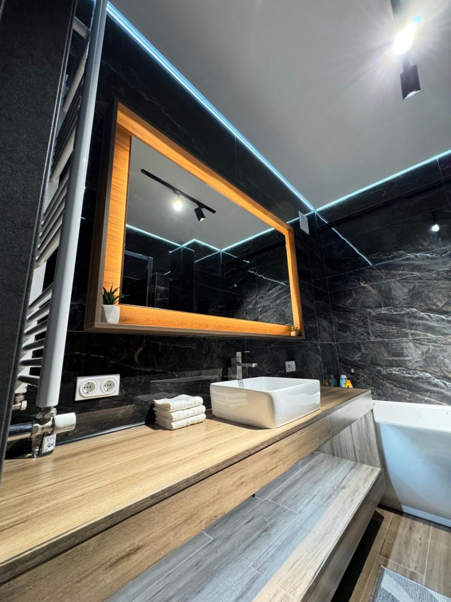 Rentnow New Lux Business In The Center Chisinau