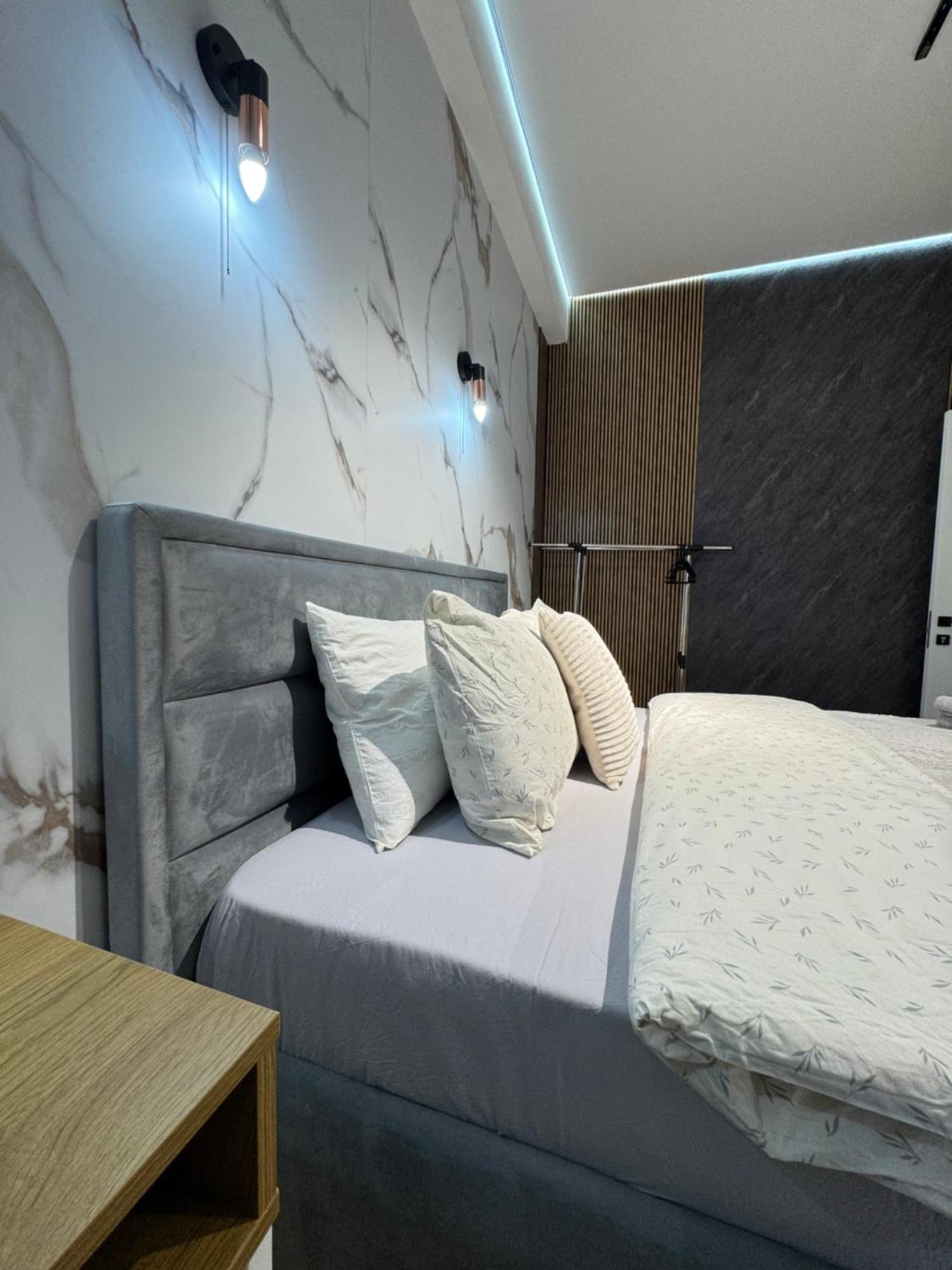 Rentnow New Lux Business In The Center Apartament