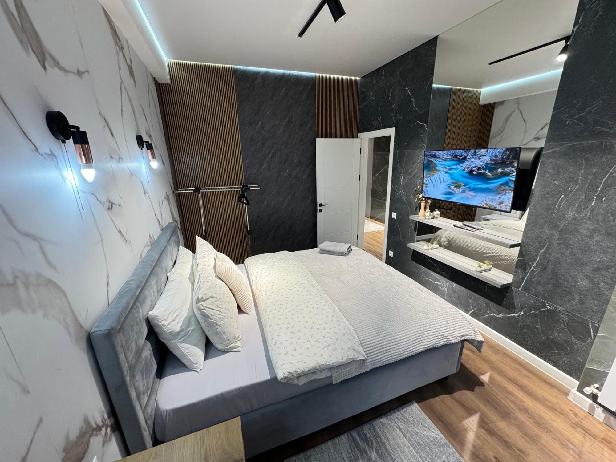Rentnow New Lux Business In The Center Apartament *
